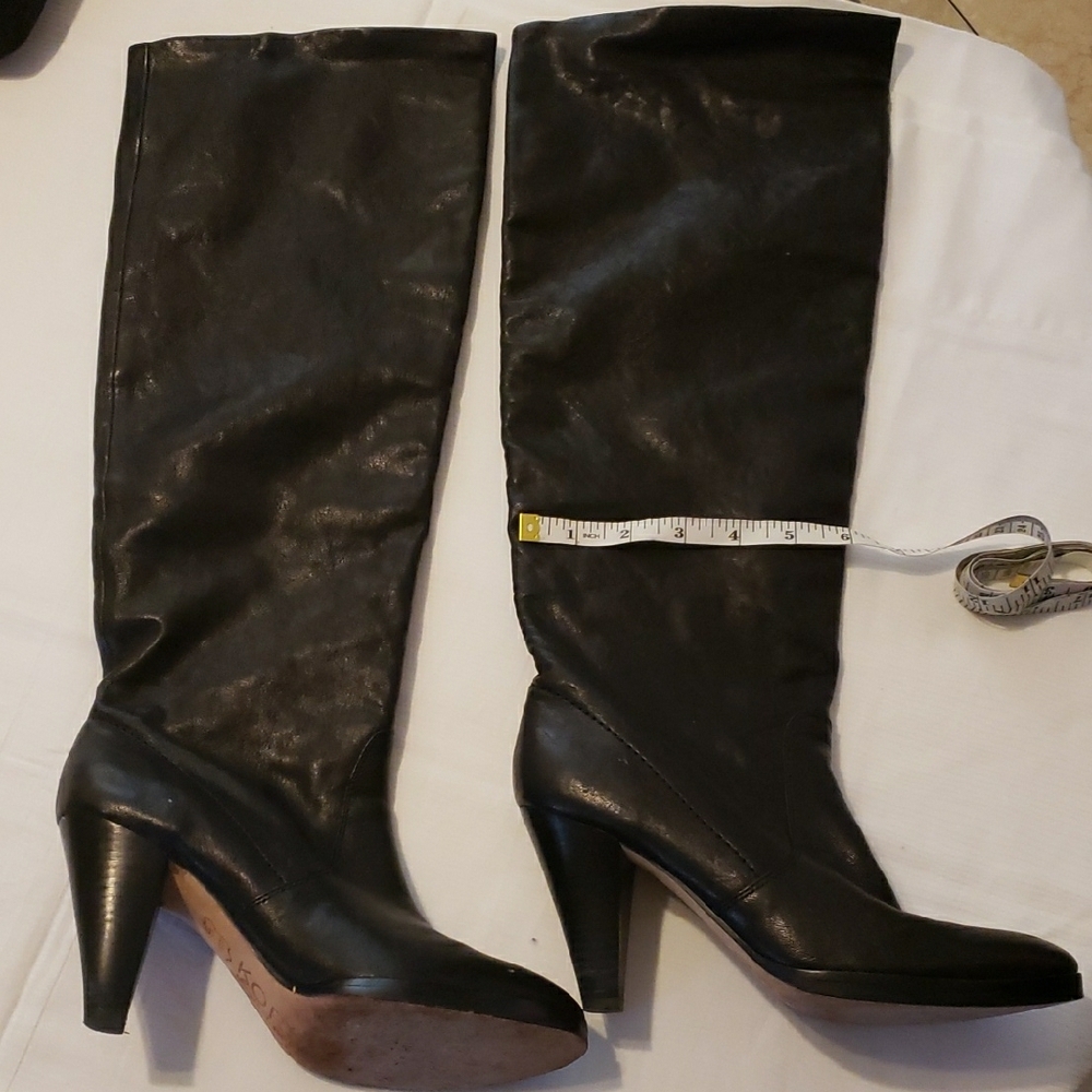 KORS,Michael Kors Black Over the Knee Boots Sleek Design,size 7, Worn Only Once. - Picture 3 of 9